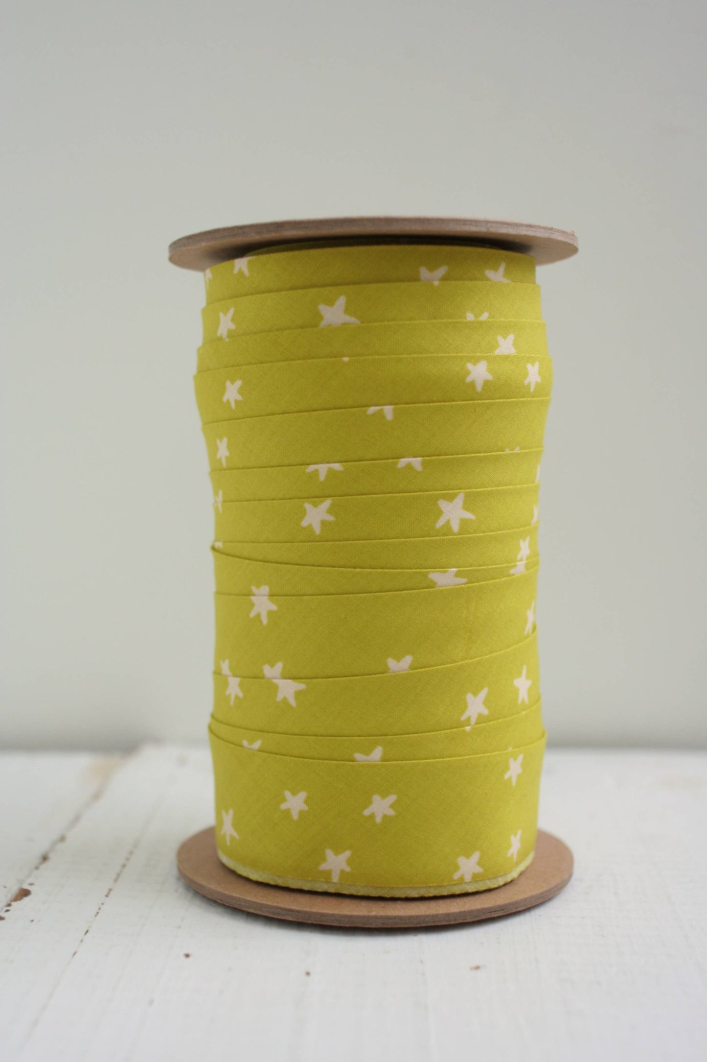 2.5" Bias Quilt Binding – Starry Pistachio, Modern Sewing