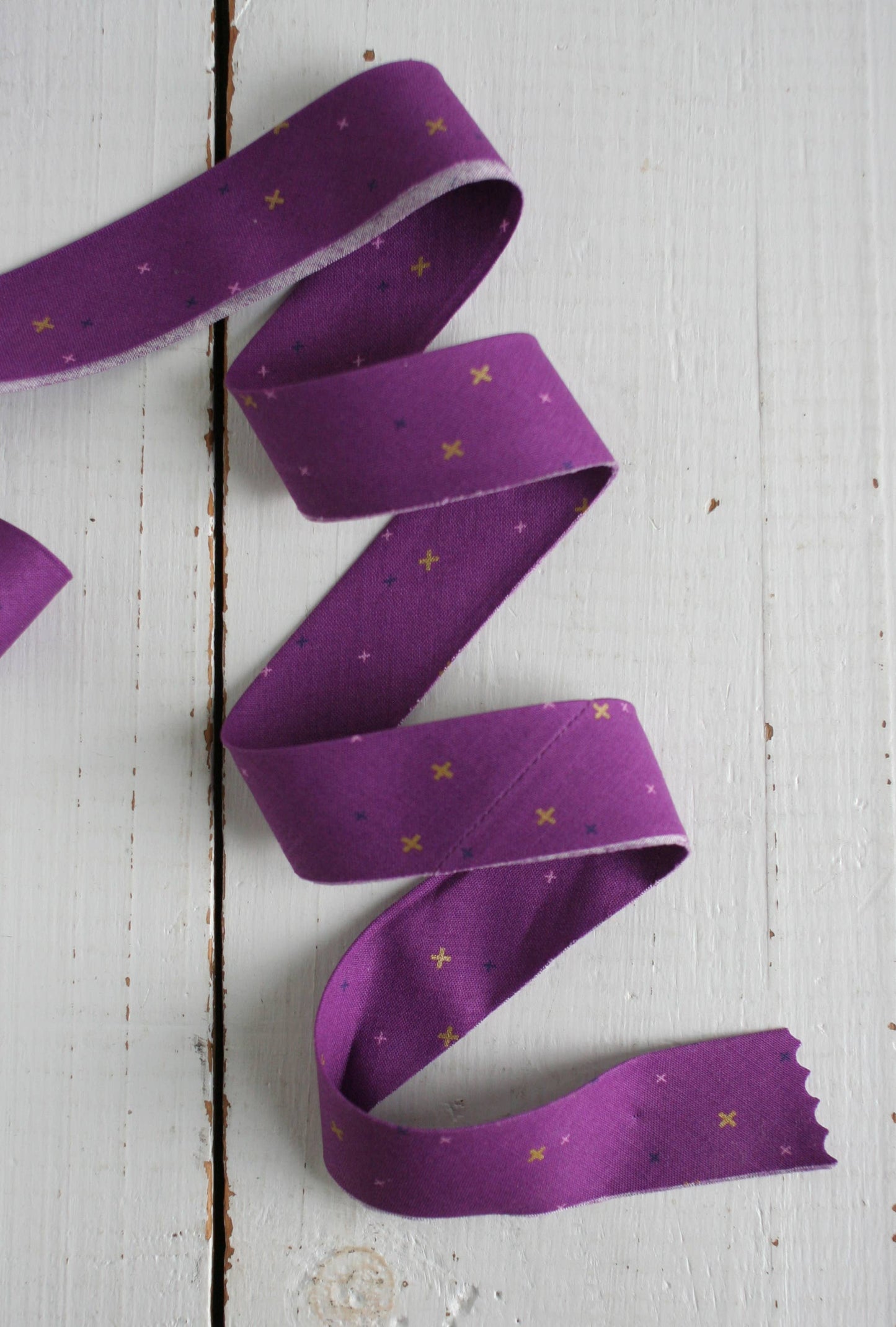 2.5" Bias Quilt Binding- Sparkler Eggplant Sewing Notions