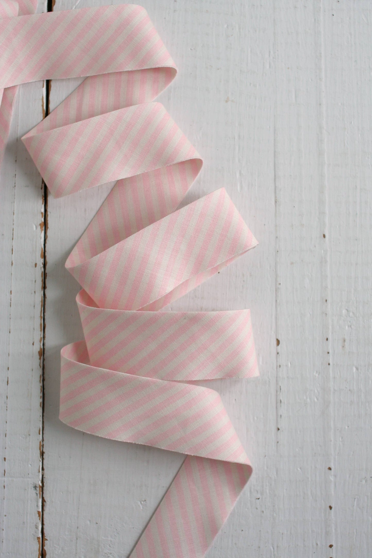 2.5" Bias Quilt Binding-Bias Pink Stripe, 100% Cotton Trim