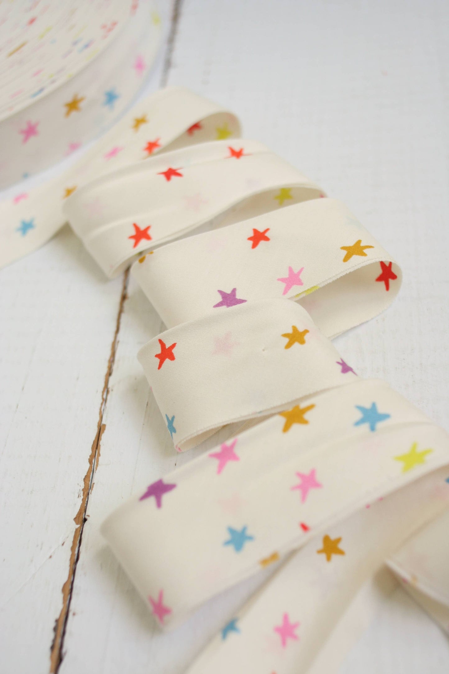 2.5" Bias Quilt Binding – Starry Multi (Ready-Made Cotton Binding)