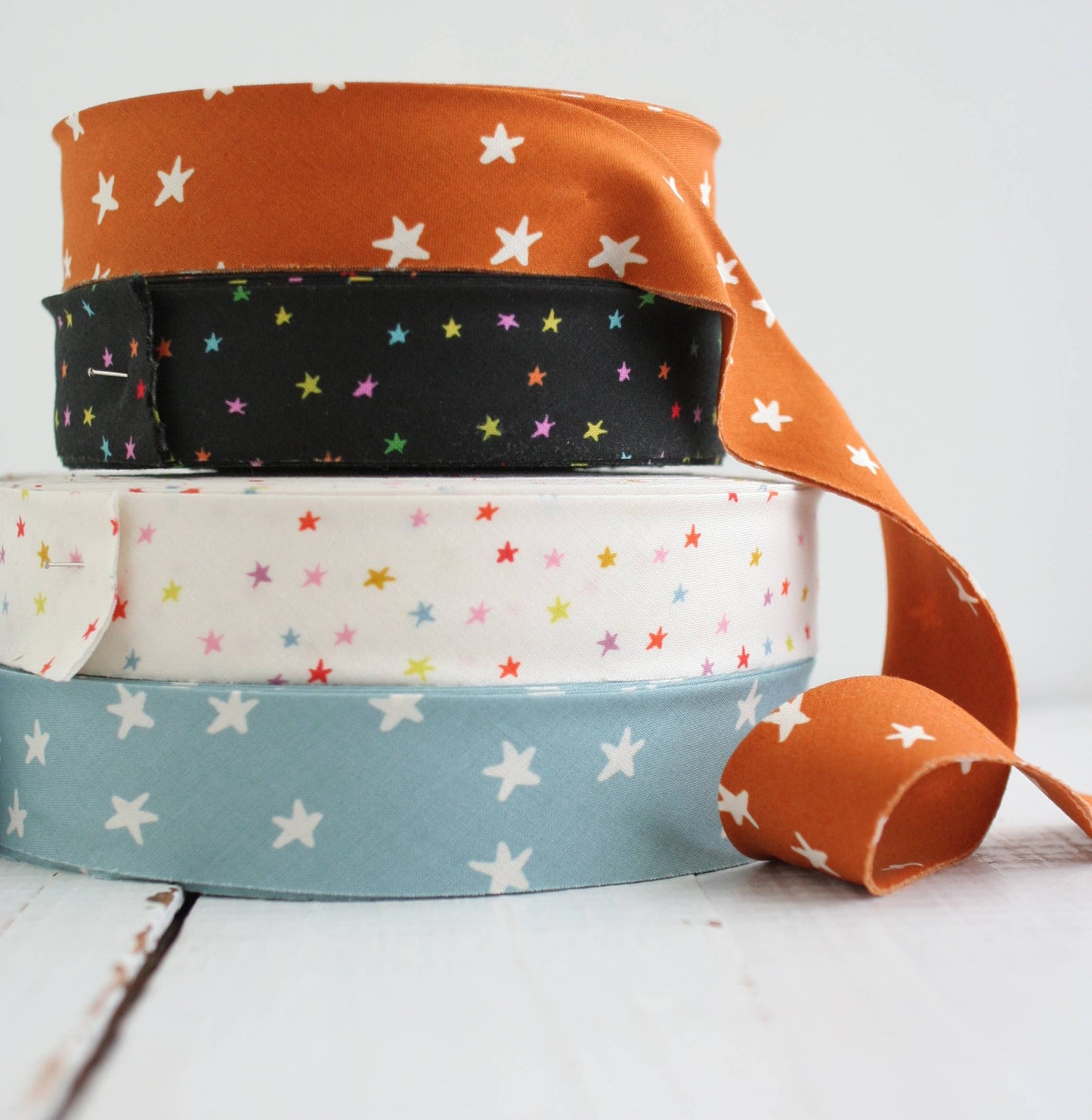 2.5" Bias Quilt Binding – Starry Vivid Rainbow, Notions