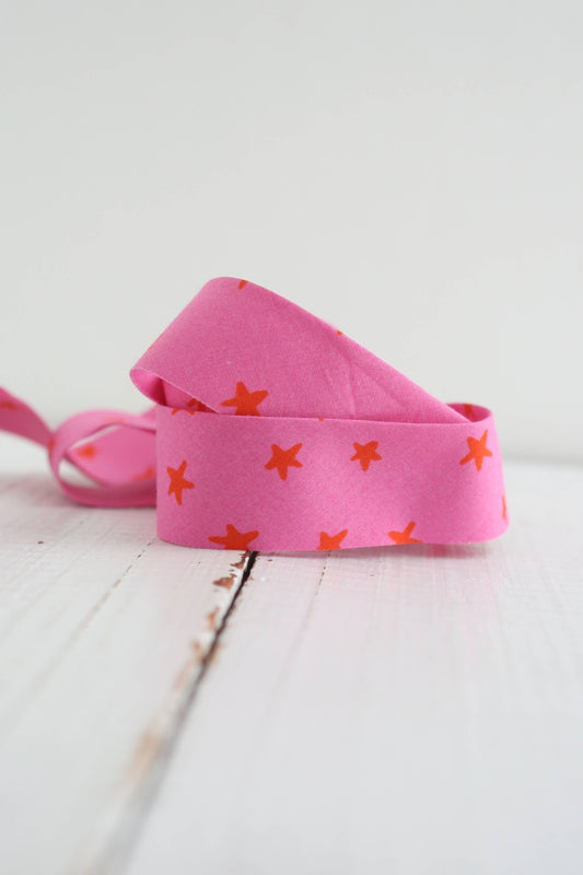 2.5" Bias Quilt Binding, Starry Vivid Pink, Baby Quilt Trim