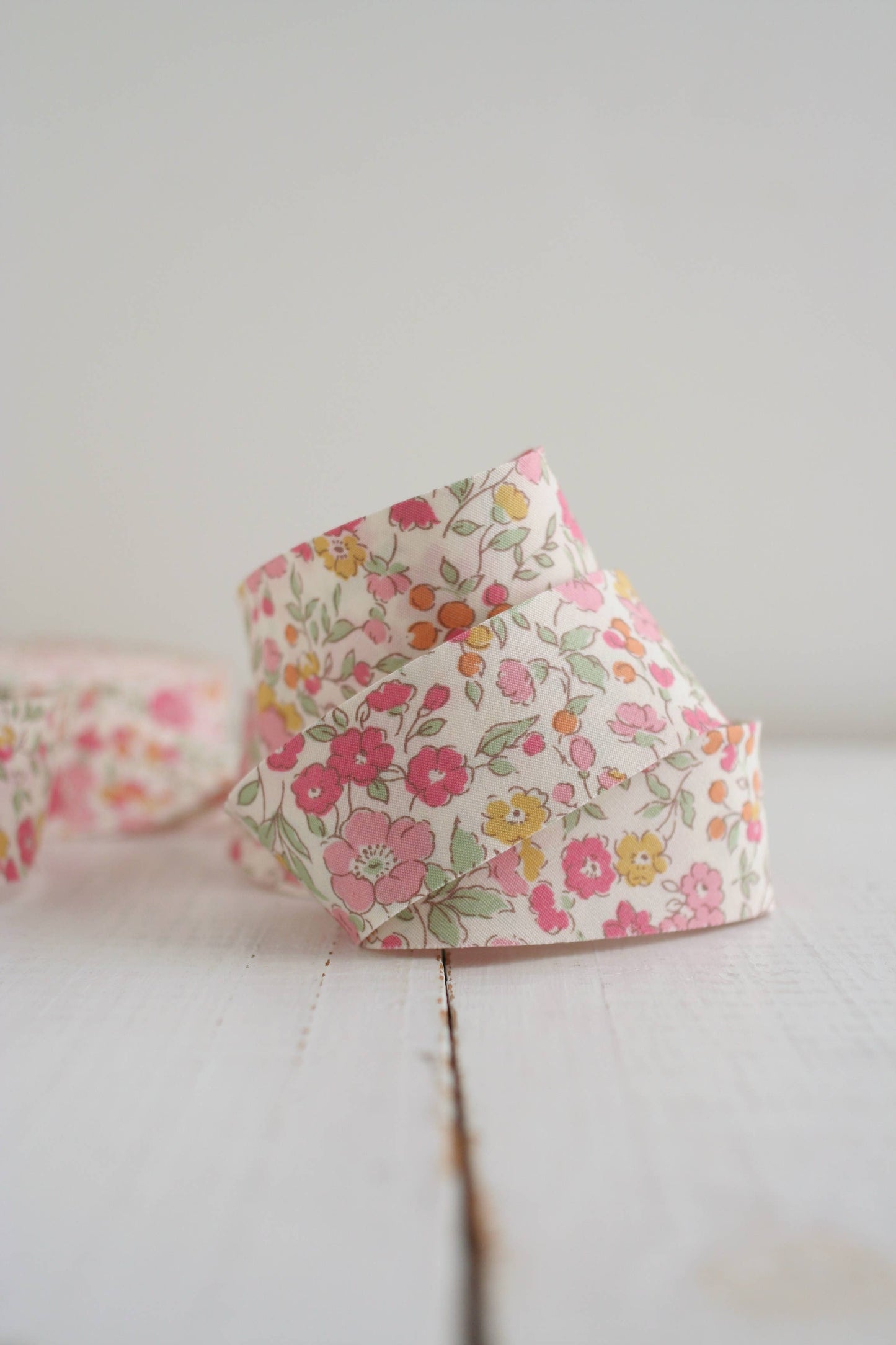 2.5" Bias Quilt Binding Pink Floral Premade Cotton Binding